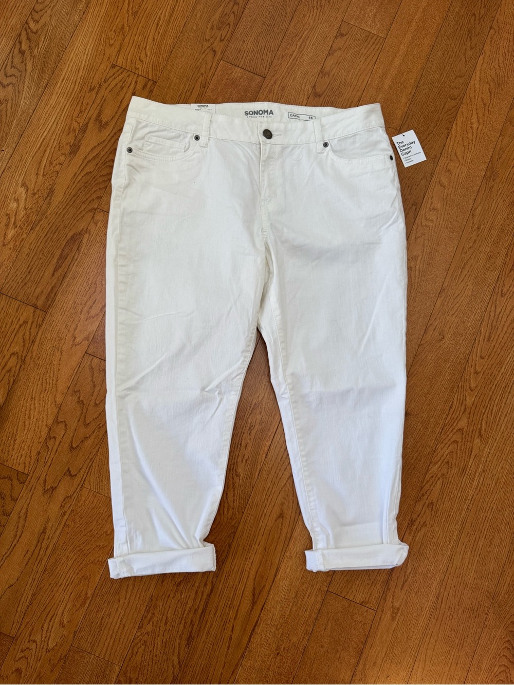 Sonoma White Capri Pants